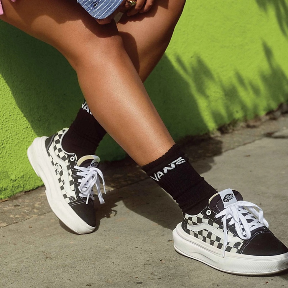 Vans Men’s Old Skool Over
Checkerboard Black/Checker
VN0A7Q5E95Y
Sneakers - Picture 2 of 16
